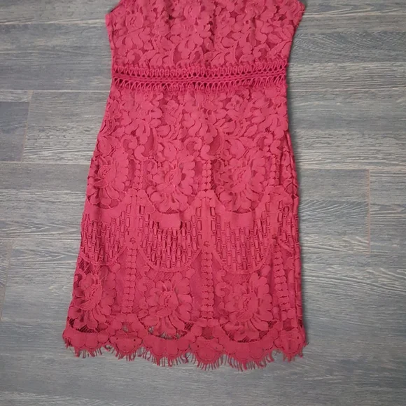 Fashion Nova Burgundy Lace dress - Picture 4 of 6